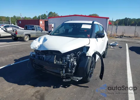 2024 Nissan Kicks Sr Xtronic Cvt z USA, uszkodzony, nr VIN 3N1CP5DV1RL552279